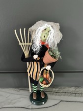 2021 HTF Byers Choice Web Exclusive Witch Gardening VGC picture
