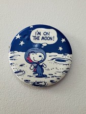 1969 Peanuts Snoopy I'm On The Moon Apollo Pinback Button by Simon Simple Orig. picture