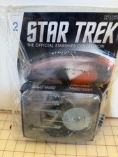 Eaglemoss Star Trek USS Enterprise Ncc-1701 with Magazine #2 picture