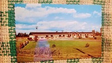 VINTAGE POST CARD THE SURREY MOTEL MORRISBURG ONT. picture