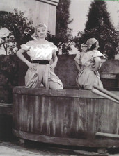 I Love Lucy Lucille Grape Stomping High Quality Metal Magnet 3x4 inches 8303 picture