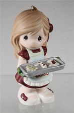 Precious Moments BAKING SWEET MEMORIES - 2026 Annual Dated Girl ORNAMENT -261002 picture