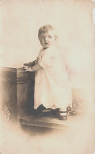 YOUNG GIRL CHILD STUDIO PORTRAIT REAL PHOTO POSTCARD CHICAGO ILLINOIS 1910 RPPC picture
