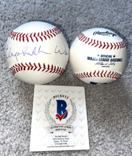SENATOR ELIZABETH WARREN SIGNED MLB BASEBALL 2024 PRESIDENT MASSACHUSETTS BAS picture