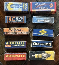 Lot of 10 Vintage Spark Plugs W/Original Boxes NOS EDISON TUNGSTEN ALVO AUTOLITE picture