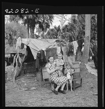 Photo:Florida 1930s Family at Rural Shanty Camp With Children and Man picture