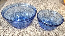 Vtg. Anchor Hocking USA Cobalt Blue Glass Nesting Mixing Bowls 1qt & 2 1/2 qt. picture