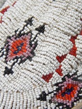 ANTIQUE 1915-20s SINEW FULLY BEADED NO. CHEYENNE HARD SOLE MOCCASINS - MONTANA picture