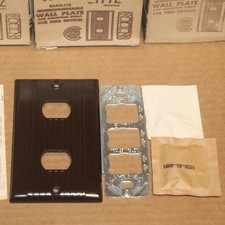 One NOS Leviton Bakelite Interchangeable Wall Plate Despard Brown Ribbed Double picture