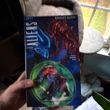 NECA Aliens Rhino Alien Action Figure Sci-Fi Horror Collectible picture
