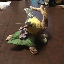 Boehm goldfinch with violets 40382 USA made picture
