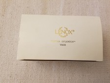 Lenox Winter Splendor Vase & Mikasa Ruffles Basket picture