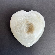 Large Druzy Crystal Heart Natural Agate Geode Decor 350g 94x82mm picture
