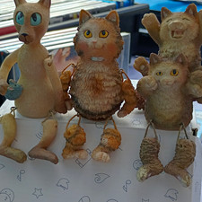 Vintage WMG anthropomorphic tabby cat shelf sitter figurines with dangling Legs picture