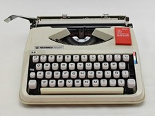 Hermés Baby Typewriter spanish español made in Brazil, vintage typewriter retro picture