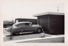 1949 Pontiac Chieftan Two Door 1940s Photo Fender Skirt Profile Driveway Boy picture