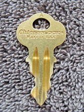 TOP MECHANISM POM SERVICE KEY FOR 1947 - 1960 PARK-O-METER WITH USA CHIGAGO LOCK picture