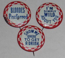 Vintage 1940s Blondes Preferred Button Pin Red White Checkered PLUS 2 MORE RARE picture