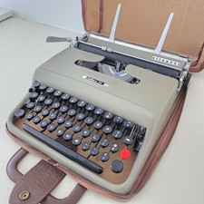 1950 Olivetti Lettera 22 Manual Portable Steel Typewriter w/ Case - Beige picture