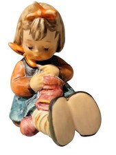 Goebel Knit One Pearl One Hummel Figurine Artist Signed W.Germany TMK6 #432 VTG picture