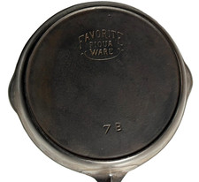 Antique Favorite Piqua Ware 7 B Smiley Logo Cast Iron Skillet SITS FLAT picture