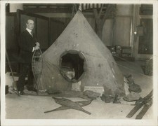 1917 Press Photo Artic Explorer Donald McMillan Next to Items Used in Exploratio picture