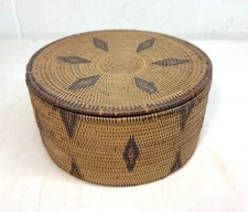 Antique 19th century Native American Pima hand woven wicker lidded basket Indian picture