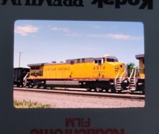 Lot Of 100 Original Vintage Railroad, Trains, Locomotive, 35mm Projector Slides picture