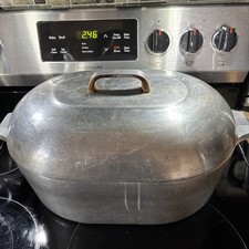 VTG Magnalite GHC Oval Aluminum Roaster with Lid 13 Quart 15.5 x 11.5 x 5” picture