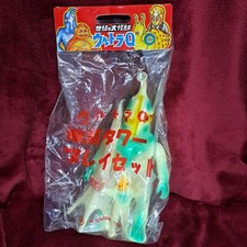 M1 Go Ultra Q Kemur & Tokyo Tower Playset Kaiju Soft Vinyl Sofubi picture
