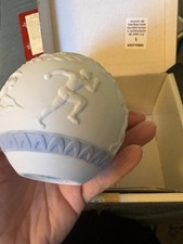 VINTAGE 1992 LLADRO BARCELONA SPAIN BALL PAPERWEIGHT NEW IN THE ORIGINAL BOX picture