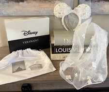 WHITE Vera Wang Disney Parks 2024 LIMITED RELEASE Bridal Ears Headband box COA picture