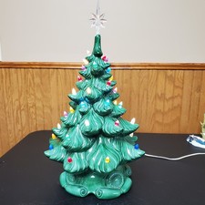 VINTAGE 1970 ATLANTIC MOLD 16'' CERAMIC  CHRISTMAS TREE LIGHT SEE PICS FOR CHIP picture