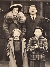 RPPC c1942 Shelby Texas, Family Photo Postcard  picture