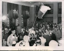 1951 Press Photo Texas Flag waves for Eisenhower picture