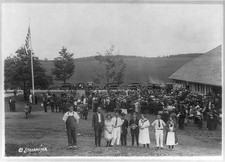 Photo:New England 1922 County Fair Crowd Outside Fair Building Automobile picture