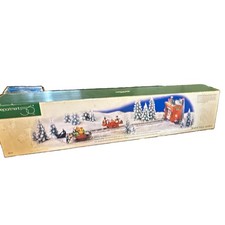 Department 56 North Pole Loading The Sleigh Illuminated 1997 picture