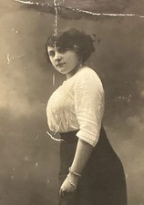 1910s Pretty Girl Wearing Jewelry Small Photo picture