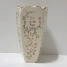 Lenox Fine Ivory Porcelain Love Is Patient Accent Vase Gold Trim SKU 3083011 VGC picture