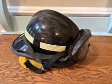 🔥 Vintage Fire Fighter 2000 Cairns & Brother Black FIRE Helmet 660C W/ Googles picture