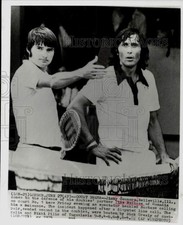 1975 Press Photo Jim Connors & Ilie Nastase during Doubles Tennis Match, London picture