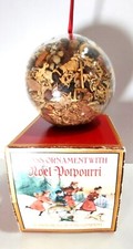 Vintage Scarborough Noel Potpourri Christmas Ornament Glass w/box USA picture