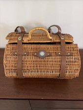 Vintage Mercedes Benz Classic Collection Wicker Picnic Basket Incomplete picture