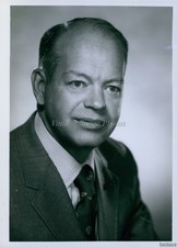 1972 Bothell Washington Allen Larson Bank Vice President Vintage Photo 5x7 picture
