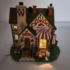 Lemax 2013 Windsor's Fine Chocolate Shop Coventry Cove 35595 Retired Christmas picture