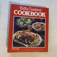 Betty Crocker's 5 Ring Binder 1986 Cookbook - New & Revised 1st Printing picture