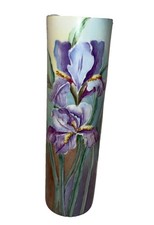 Limoges France 11.5” Iris Vase Hand Painted MD57 EUC Beautiful picture