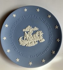 Wedgwood Pale Blue Jasperware Bicentennial 8 Inch Plate Across The Delaware 1976 picture