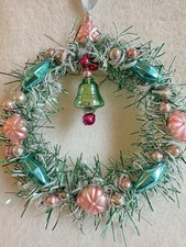 Lovely Vintage 4” Tinsel Christmas Wreath Sparkling Mercury Glass Beads (401) picture