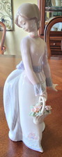 Lladro BASKET OF LOVE 7622 - 1991 Collectors Society - Woman w/Basket of Flowers picture
